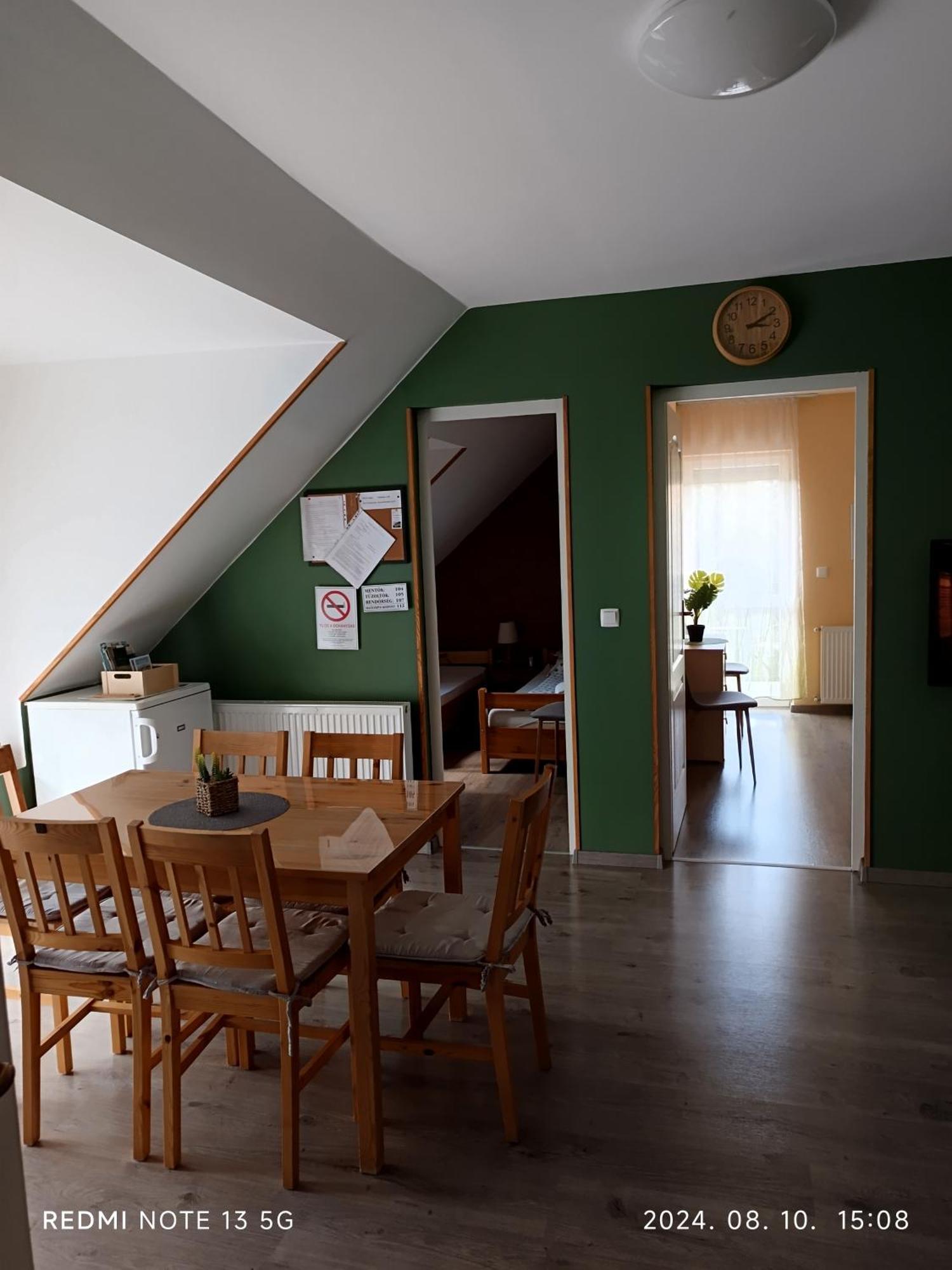Zita Apartman Eger Quarto foto