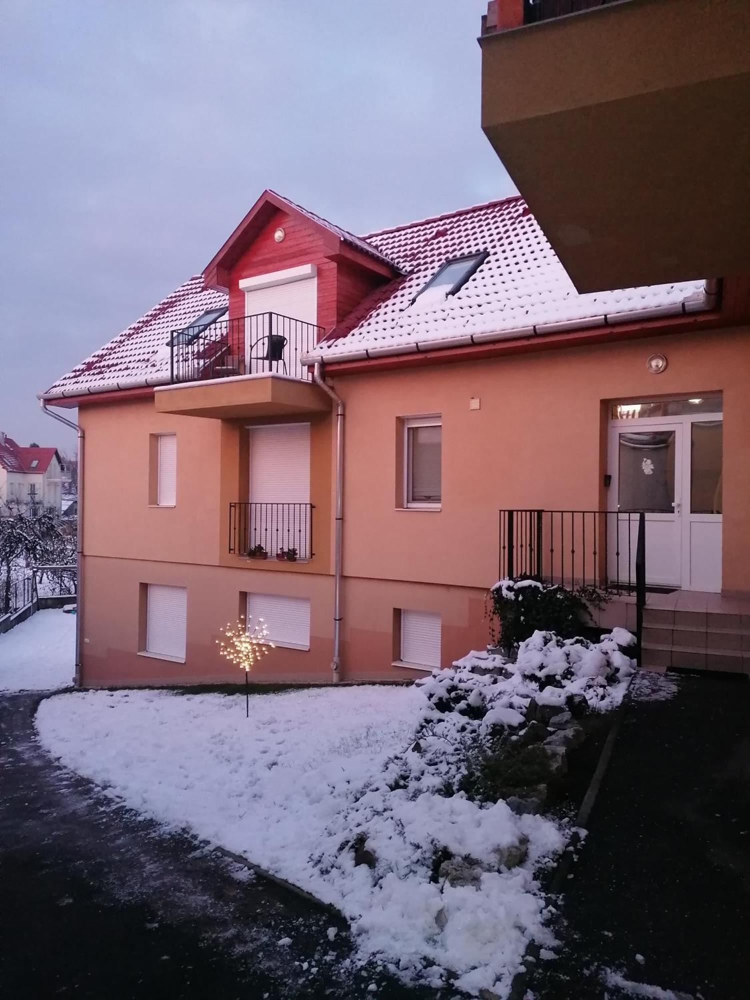 Zita Apartman Eger Exterior foto